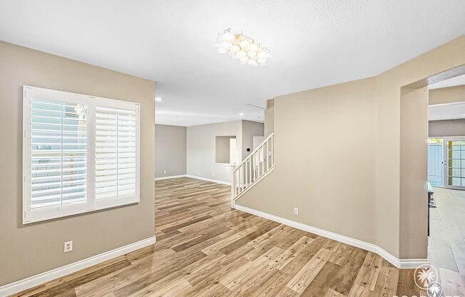 SD: Great 4B/3BA House in Oceanside w/ a Large Loft! Available for an 18-month lease!