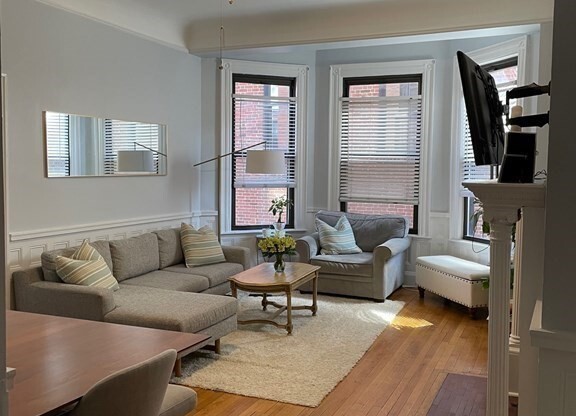 1 bed, 1.5 baths, 701 sqft, $3,600, Unit 3F