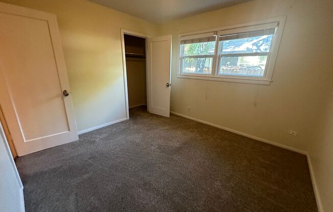 3 beds, 1 bath, $2,595