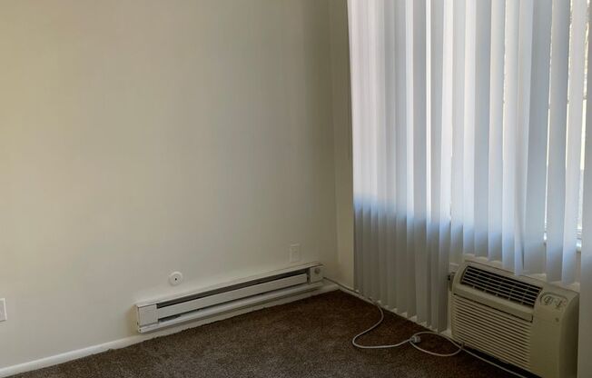 2 beds, 1 bath, 900 sqft, $1,095, Unit 01BN