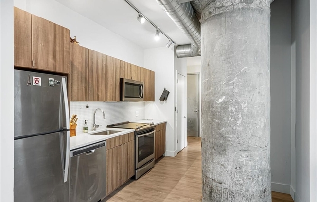 2 beds, 2 baths, 1,085 sqft, $3,900, Unit 201