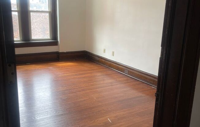 1207 North High Street