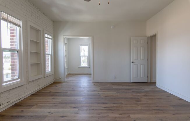St. Andrews II Apartments | Historic and Renovated Homes with Views Of LA