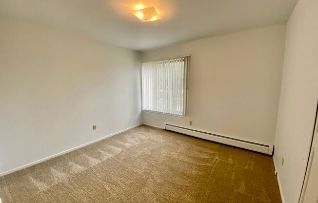 2 beds, 1 bath, 900 sqft, $1,345, Unit 2