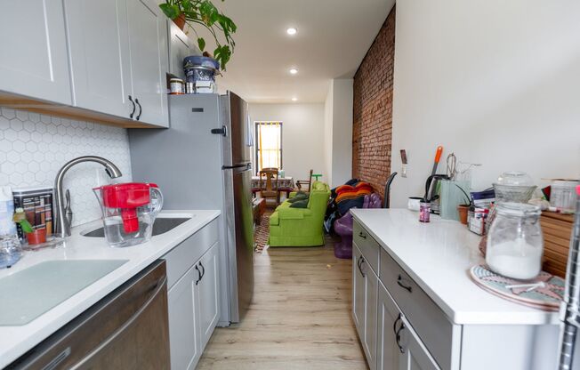 3945 Lancaster Ave Residences