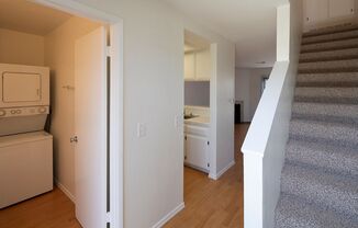 2br/1.5ba Townhouse in North Park with Washer and Dryer, A/C, and Parking!