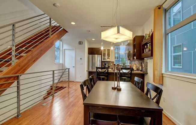 3bd/2ba Seattle Home