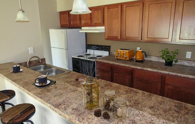 2 beds, 1 bath, 888 sqft, $1,070, Unit 46T-3C