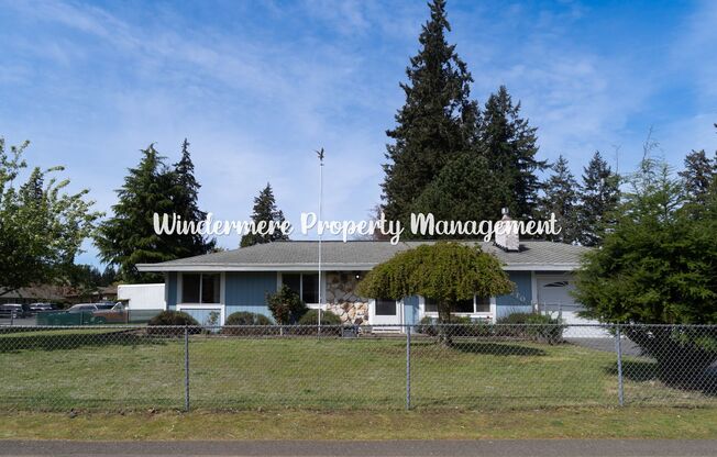 Bright and Charming 3 bed Rambler in Convenient Port Orchard Location