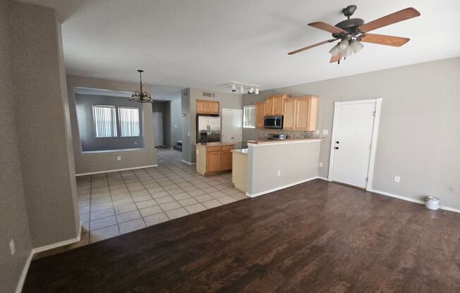 4bd 2.5 bth 43rd Ave and vineyard