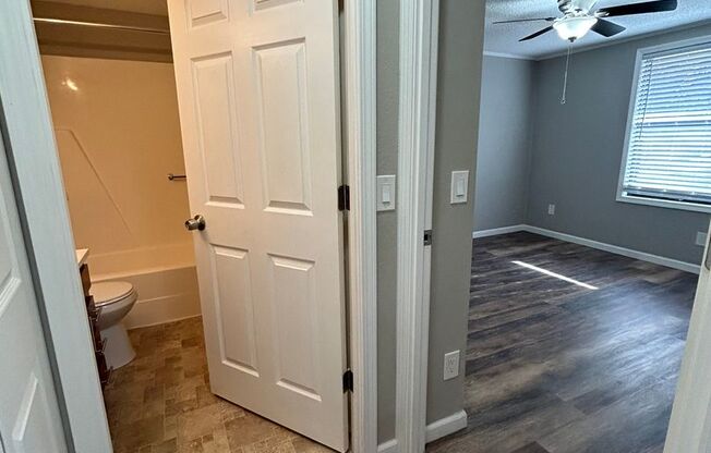 1 bed, 1 bath, 576 sqft, $1,150, Unit 167