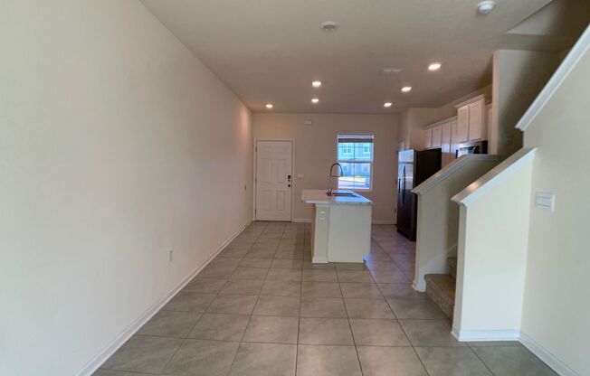 2 beds, 2.5 baths, $1,600