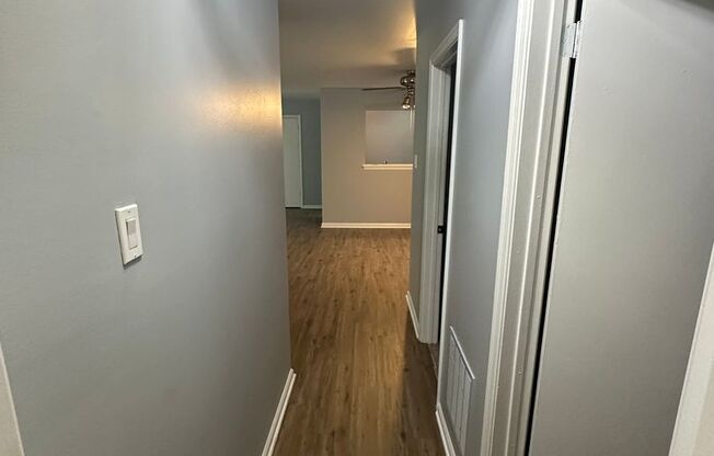 2 beds, 1 bath, $2,100