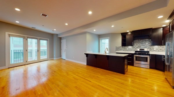 41 W 2nd Street 4
