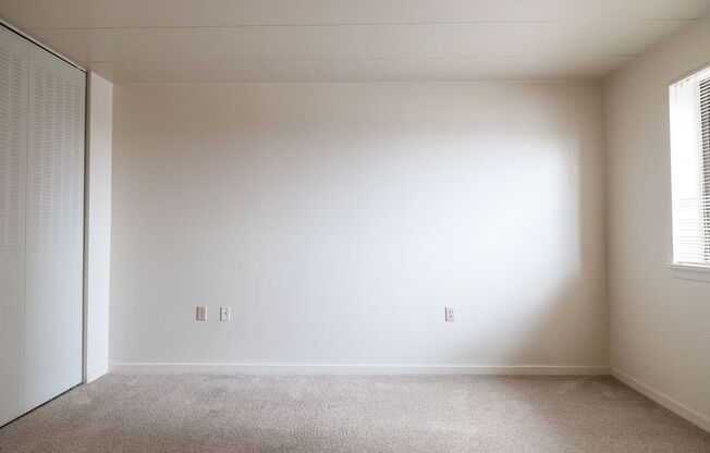 1 bed, 1 bath, 682 sqft, $975, Unit Unit 614