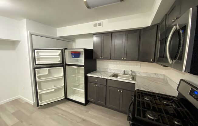 2 beds, 1 bath, 1,500 sqft, $1,650, Unit 2