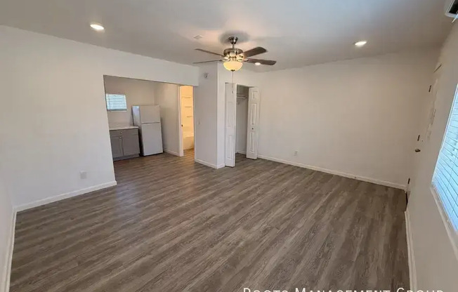 1707 E APACHE BLVD