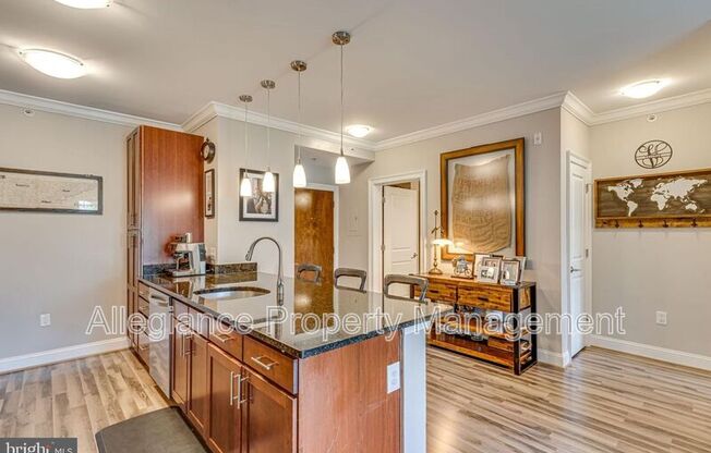 6301 EDSALL RD #512