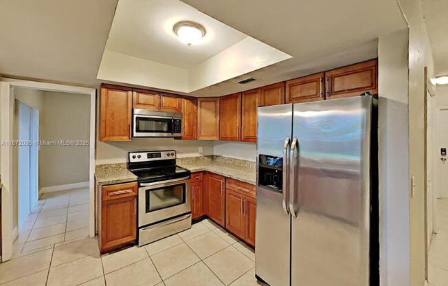 5261 SW 8 CT