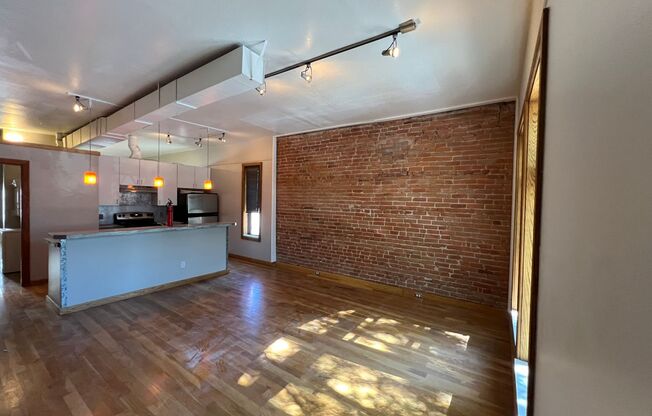 2323 W. 30th Ave