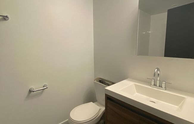 3 beds, 2 baths, 1,500 sqft, $2,800, Unit Unit 4