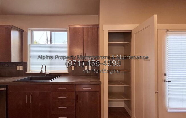 4 beds, 3.5 baths, 1,950 sqft, $2,600