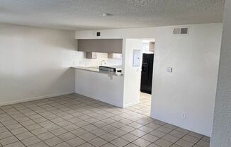 3 beds, 2.5 baths, $1,800, Unit # #B