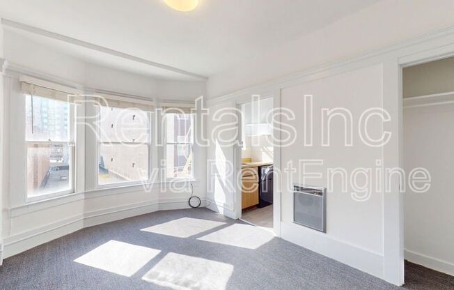 1049 POST ST