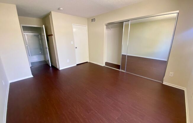 1 bed, 1 bath, 700 sqft, $1,995, Unit 211