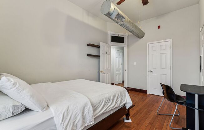 3 beds, 2 baths, 1,000 sqft, $2,600, Unit 3414 - C