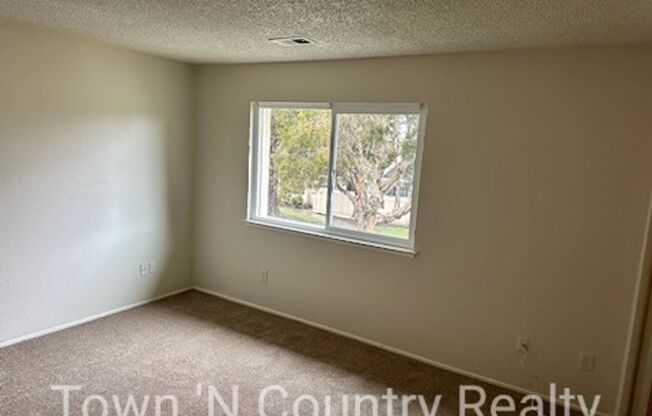 3 beds, 2 baths, $2,850, Unit Unit 2