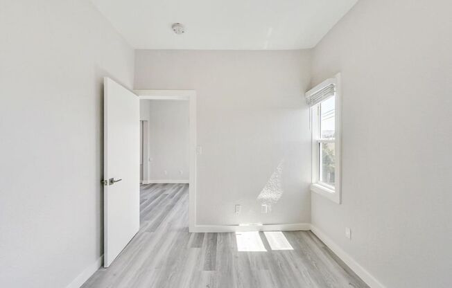 1707 36th Avenue