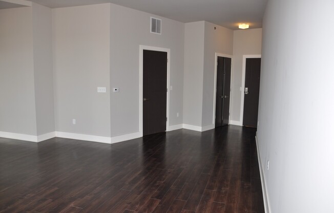 2 beds, 1 bath, 1,000 sqft, $2,240, Unit 407