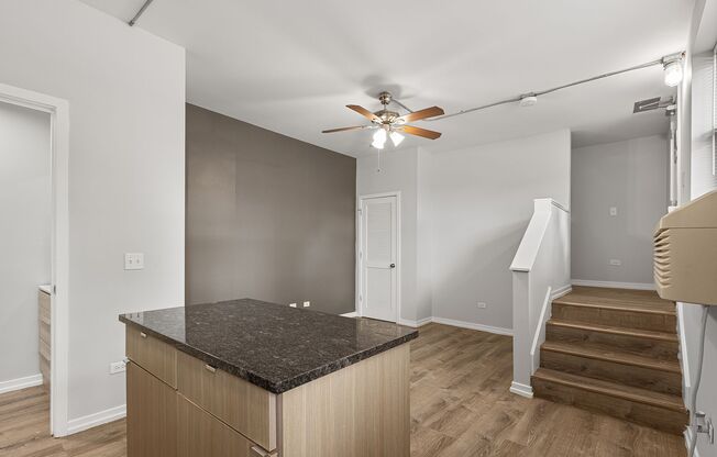 2 beds, 1.5 baths, 672 sqft, $2,400, Unit 107