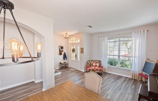 4904 ADAIR OAK DR