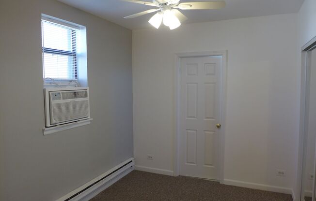 2 beds, 2 baths, 920 sqft, $2,095, Unit 906
