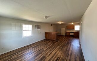 3 beds, 1 bath, $850