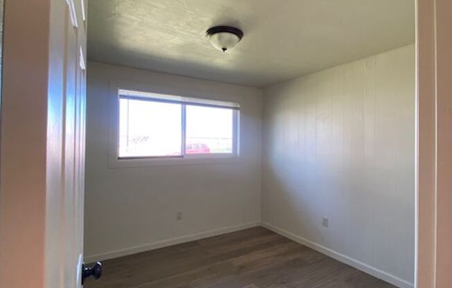 2 beds, 1 bath, 800 sqft, $1,195, Unit 65