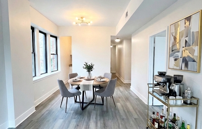 2258 S SACRAMENTO AVE