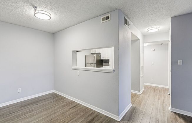 2 beds, 1.5 baths, 850 sqft, $1,600