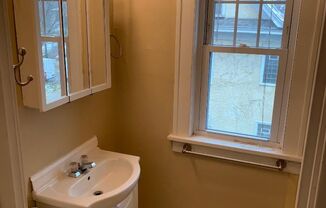 Studio, 1 bath, 500 sqft, $929, Unit 105