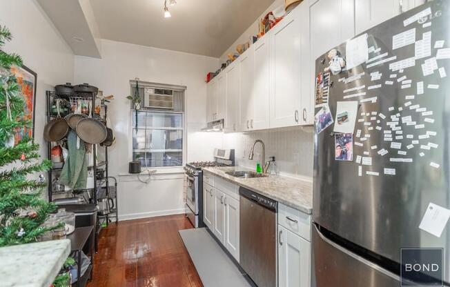 227 RIVERSIDE DR