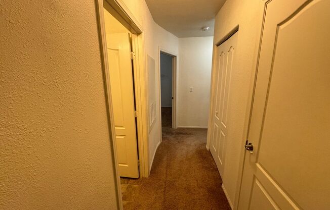 3 beds, 2 baths, $1,675, Unit Unit 2911