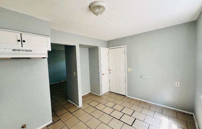 5039 N 28 ST