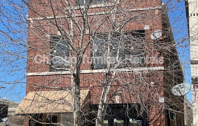 2822 W 25 ST