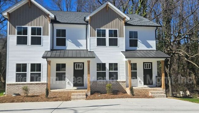 362 W MOORE AVE