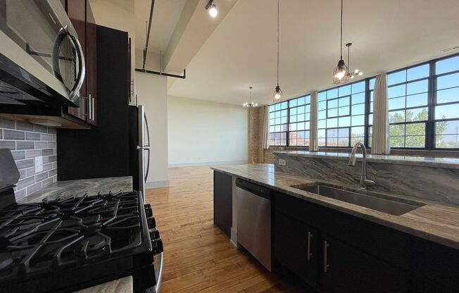 4 beds, 2 baths, 1,900 sqft, $3,695, Unit 1432-306