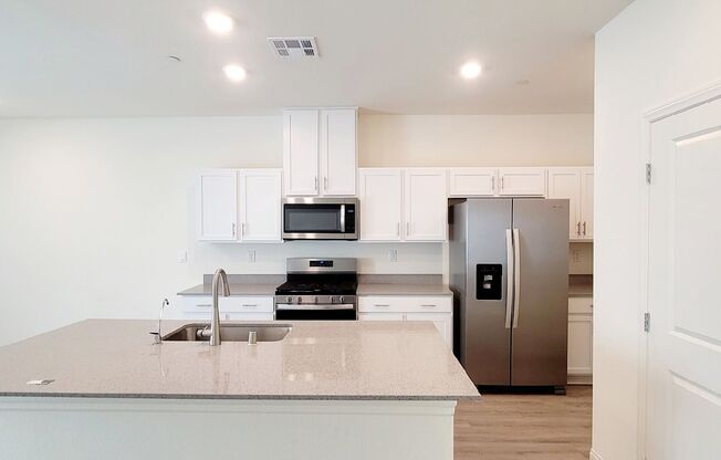 Cobalt Cliffs - 4 bedrooms , 2.5 bathrooms, 1795 SQFT