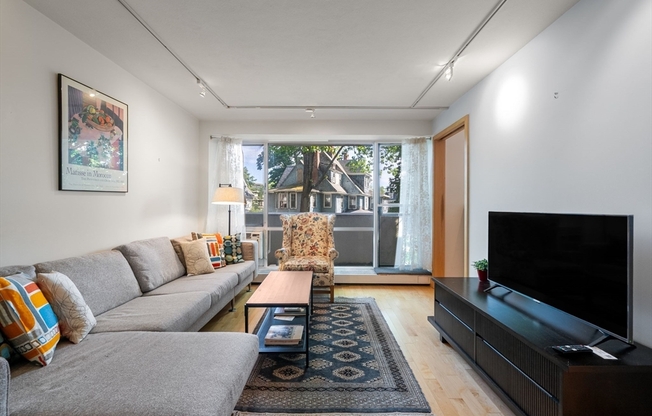1 bed, 1 bath, 498 sqft, $3,300, Unit 302