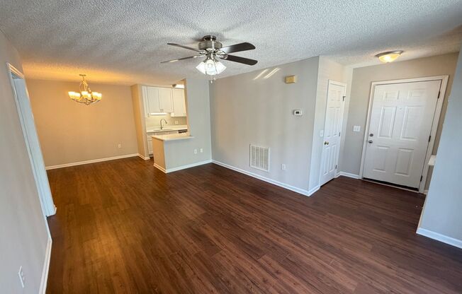 1 bed, 1 bath, 779 sqft, $1,100, Unit 1210 R